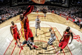 kaiyun-大奖赛四强战爆出冷门！广州队鏖战那不勒斯，争冠形势突变